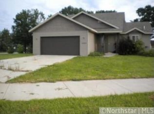 1025 29th St NE, Sauk Rapids, MN 56379