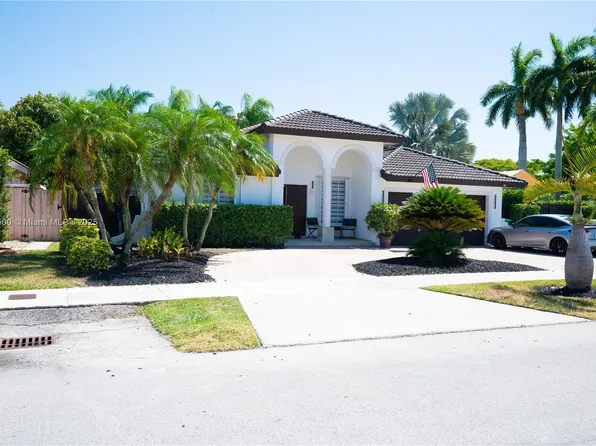 16002 SW 103rd Ln, Miami, FL 33196