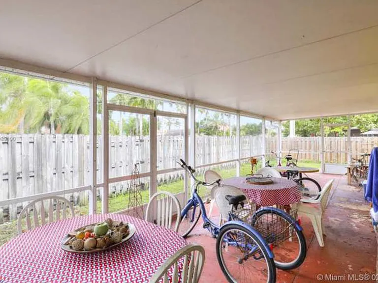 12559 SW 144th Ter — Photo 30