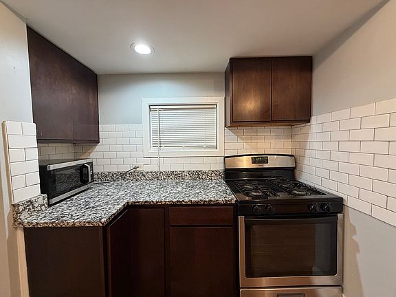 3rd image of 3614 W George St APT 2R