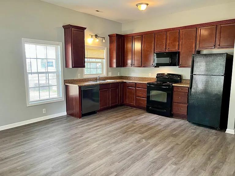 2105 Boardman St SW — Photo 4
