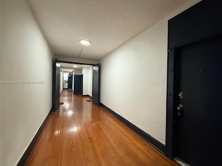 124 Mendoza Ave #1A — Photo 12