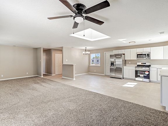 5th image of 7504 Derickson Ave NE