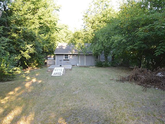 5th image of 805 N 10th St