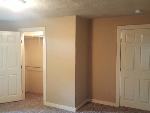 3rd image of 904 Private Road 7630