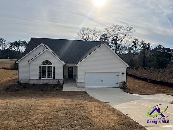 3rd image of 208 Trellis Walk