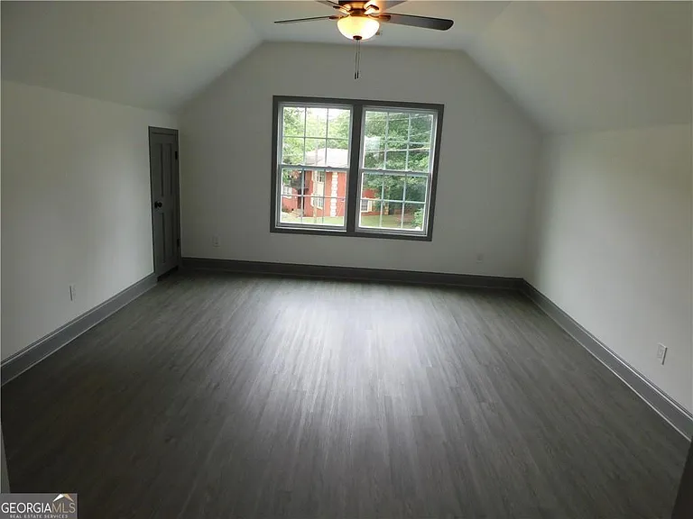 221 Stafford St NW — Photo 15