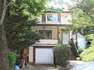 5611 Post Rd, Bronx, NY 10471