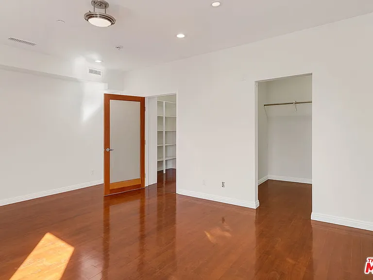 1411 Cloverfield Blvd #B — Photo 12