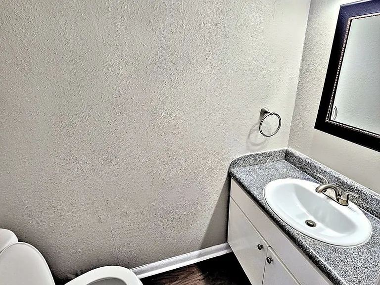 Avalon Cove Townhomes — Photo 17