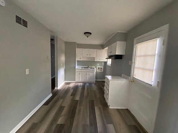 4th image of 640 Leacrest Ave