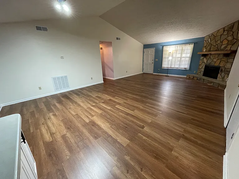 3755 Station Dr NW — Photo 8