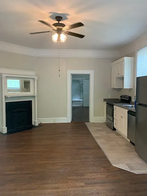 Living Room/Kitchen
