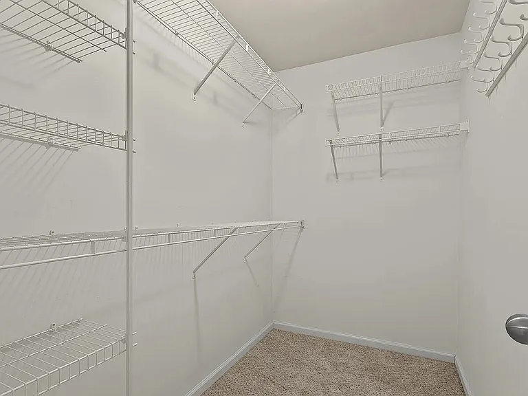 1003 Wt Whitehead Dr — Photo 14