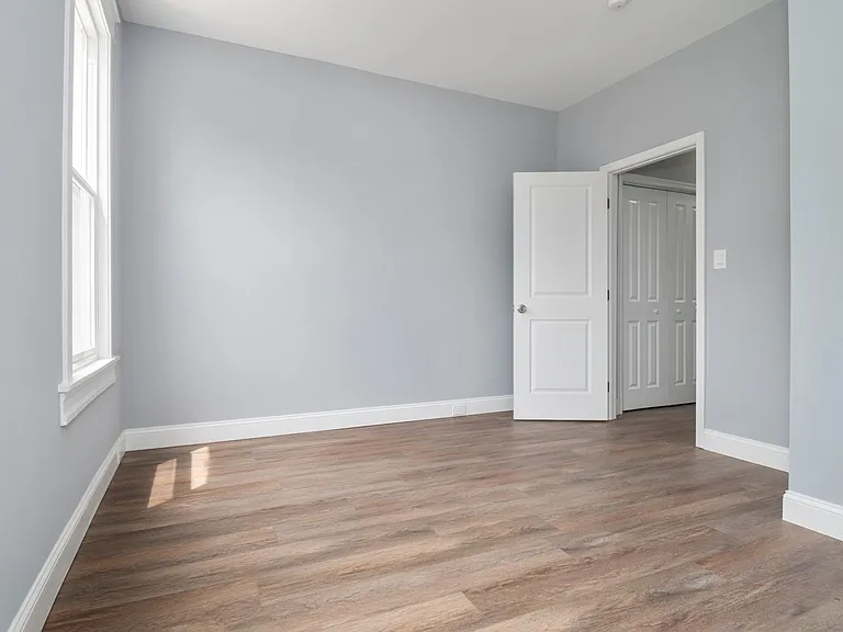 2728 Winchester St — Photo 6