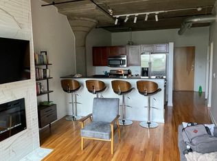 1111 W 15th St UNIT 213, Chicago, IL 60608