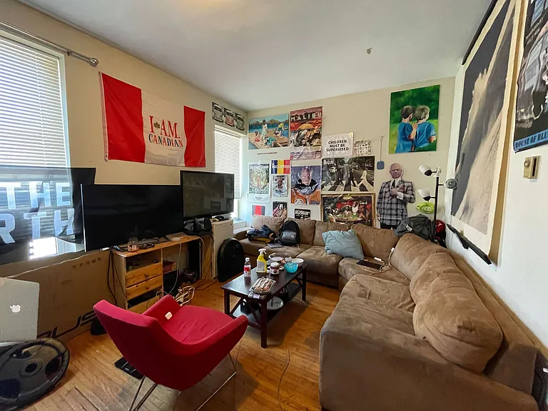 301 Barrie St — Photo 13