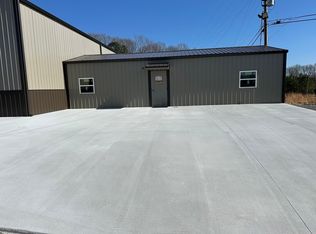 77 Meadows Rd, Henry, TN 38231