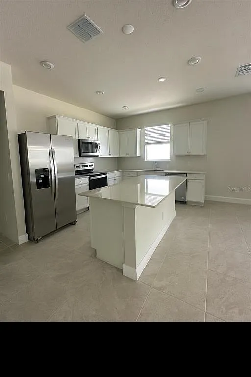 Building Photo - 6040 Wildline Dr