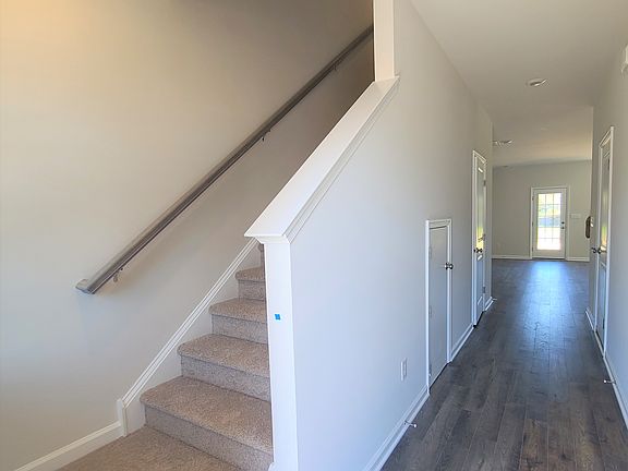 4th image of 874 Peaceful Ln