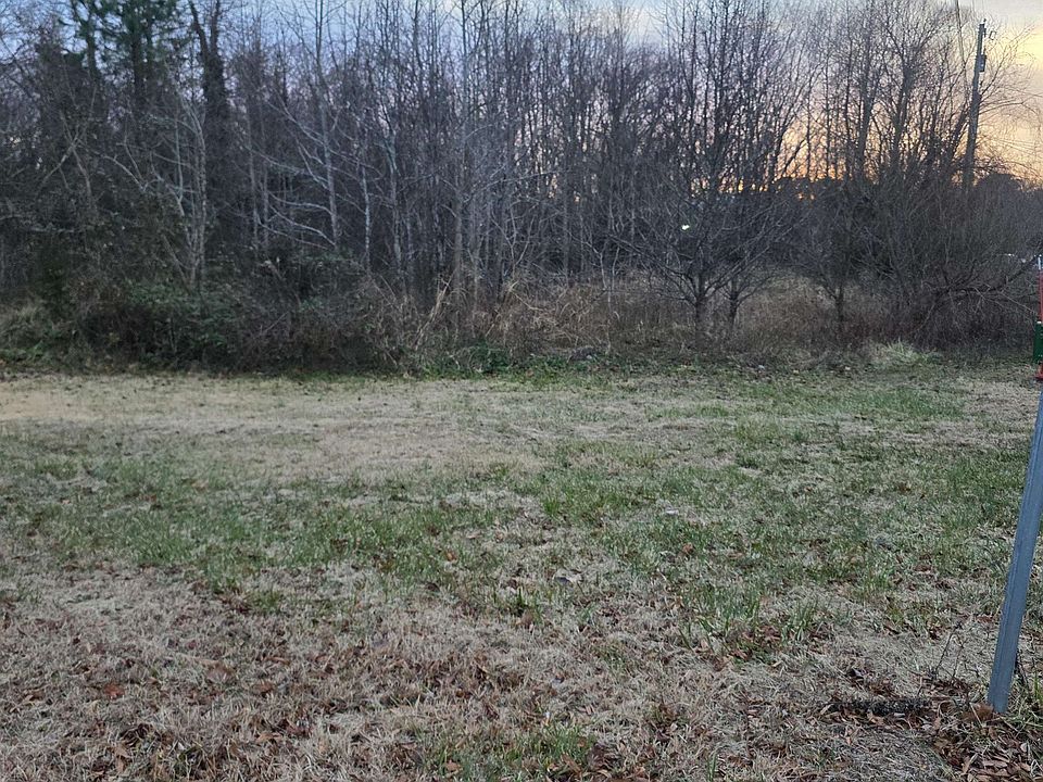 2nd image of 5 Linda Ln