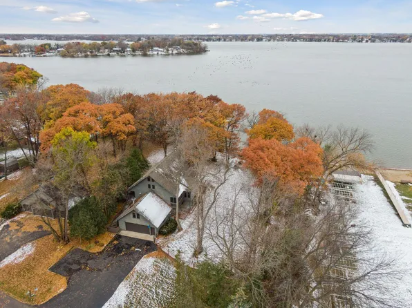 24424 E Cedar Lake Dr, New Prague, MN 56071