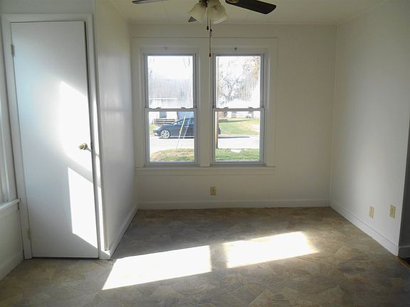 4th image of 10 Bishop Ave