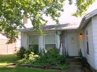 545 W 8th St, Lancaster, TX 75146