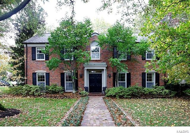 1st image of 11 Hacienda Dr