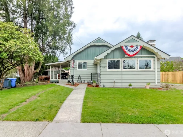 414 7th St SW, Puyallup, WA 98371