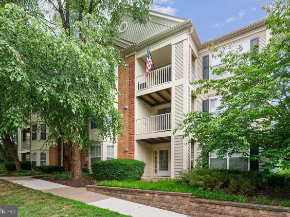 13401 Fountain Club Dr #14202, Germantown, MD 20874