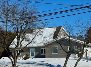 192 Gondola Point Rd, Rothesay, NB E2E 2A6