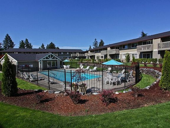 Pool / Courtyard