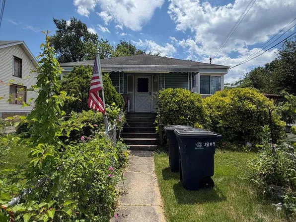 5309 Gallatin St, Hyattsville, MD 20781