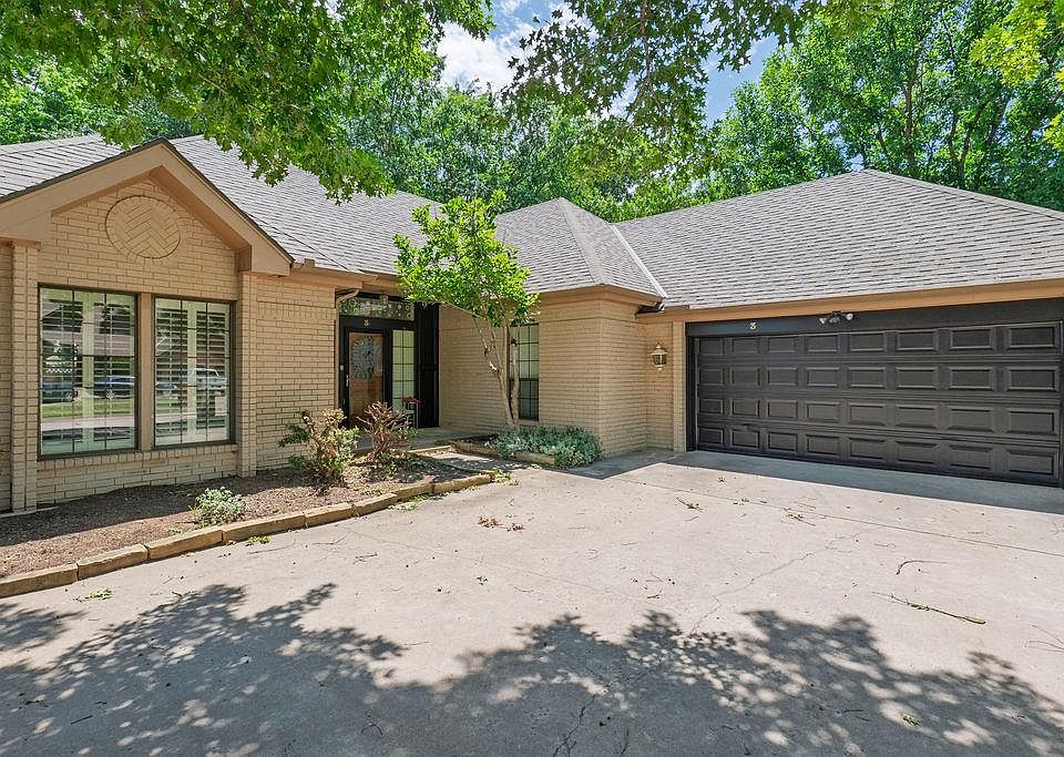 1st image of 3 Brentwood Pl