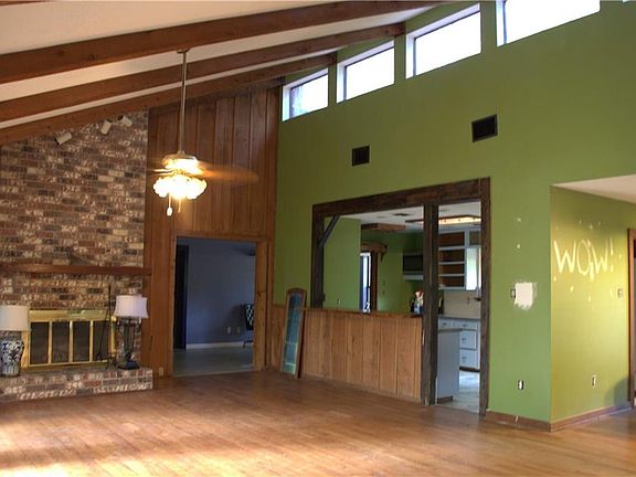 3rd image of 35103 Bishop Rd