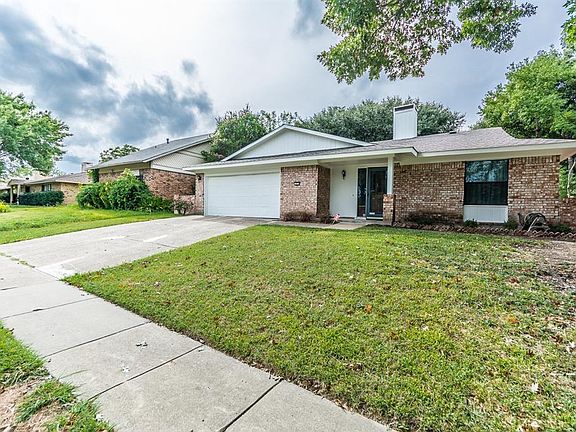 3rd image of 713 Middle Glen Dr