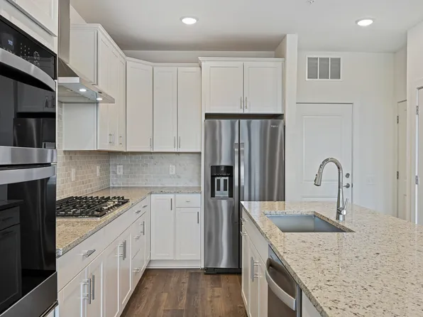 19872 Yellow Daisy Ter, Ashburn, VA