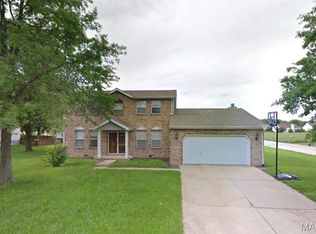 3239 Fielding Ln, Belleville, IL 62221