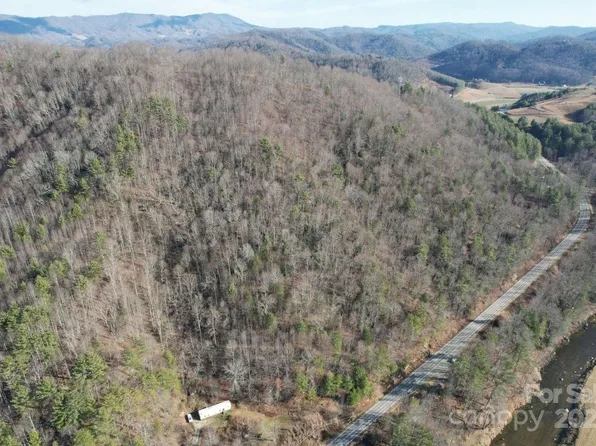 150 McKinley Hl, Sugar Grove, NC 28679