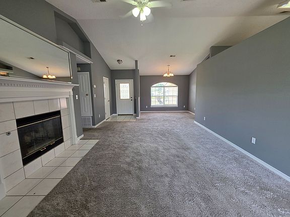 4th image of 6024 Yellow Rose Dr