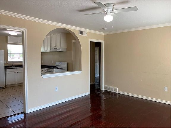 3rd image of 1811 Rosemont St