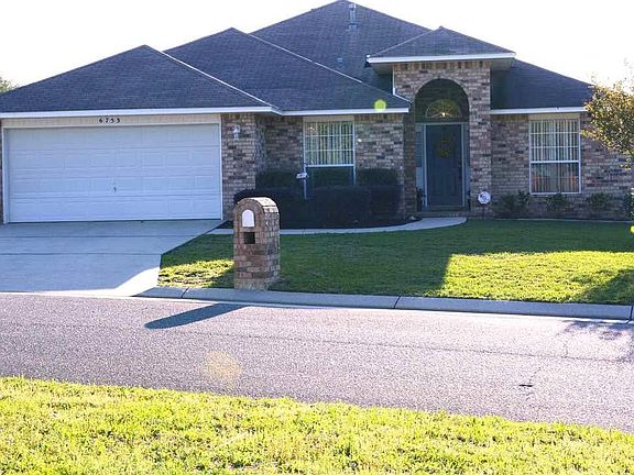 3rd image of 6753 Hallendale Dr