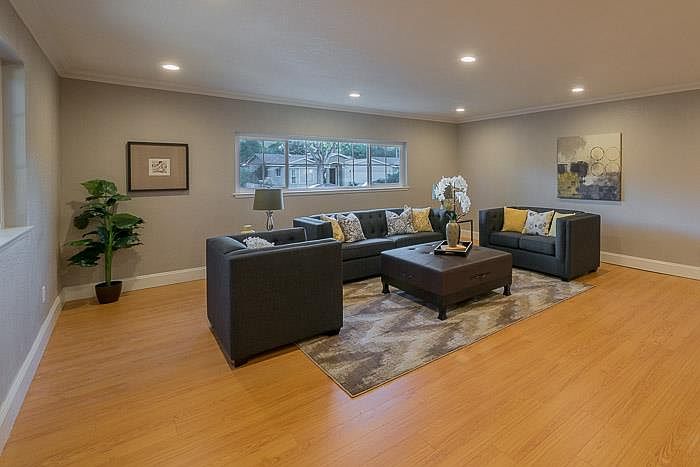 1st image of 3568 Mauricia Ave