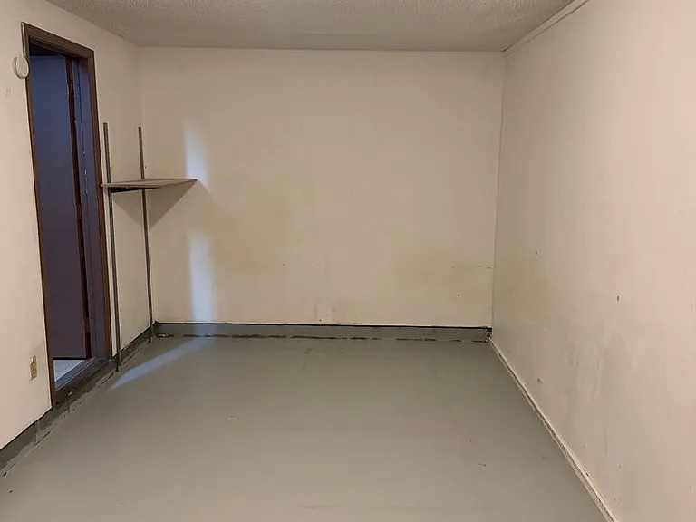 1001 Spring Meadow Dr — Photo 18