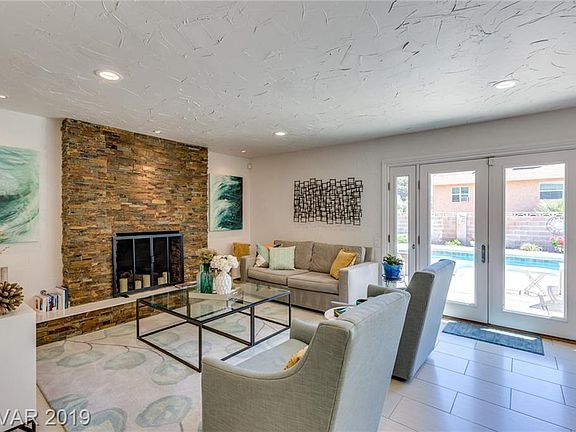 3rd image of 5028 Wright View Dr