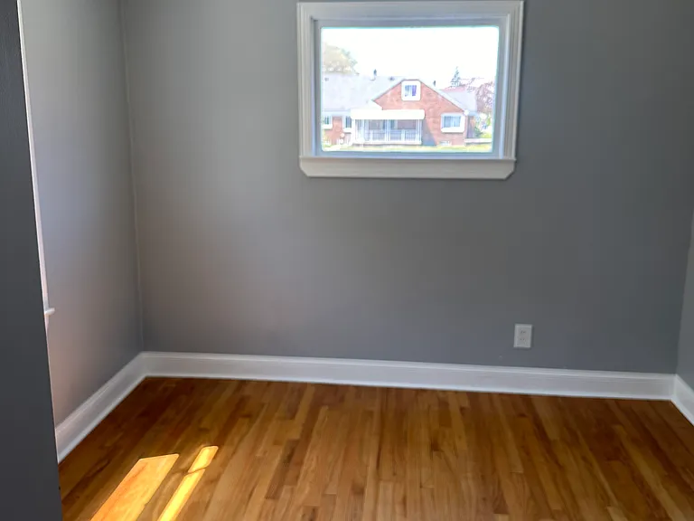 22106 Moross Rd — Photo 22