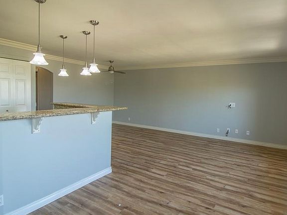 4th image of 1233 22nd St Unit 1-22