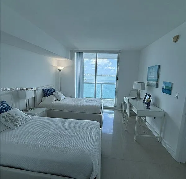 1800 N Bayshore Dr #2107 — Photo 6