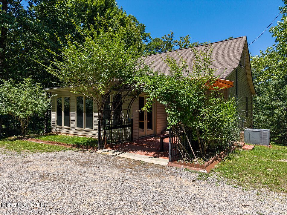 1st image of 1042 Old Oliver Rd
